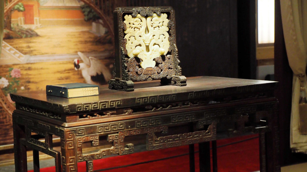 Qing Dynasty Chinese Furniture