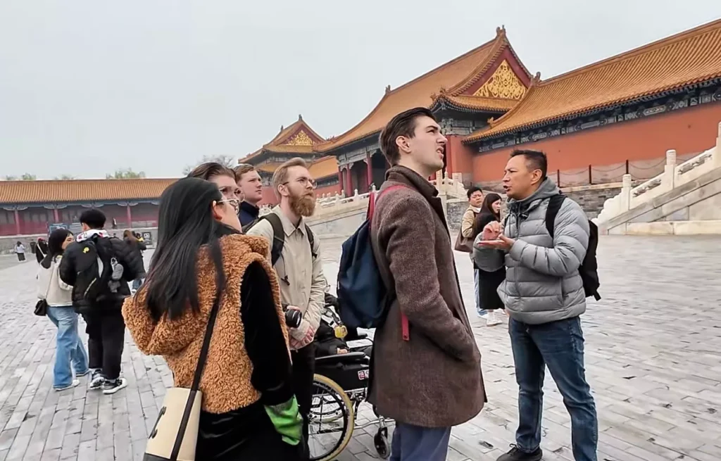 Chinese tour guide