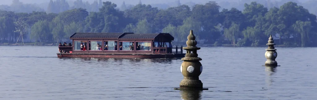 Walking Tours: Discover Hangzhou on Foot