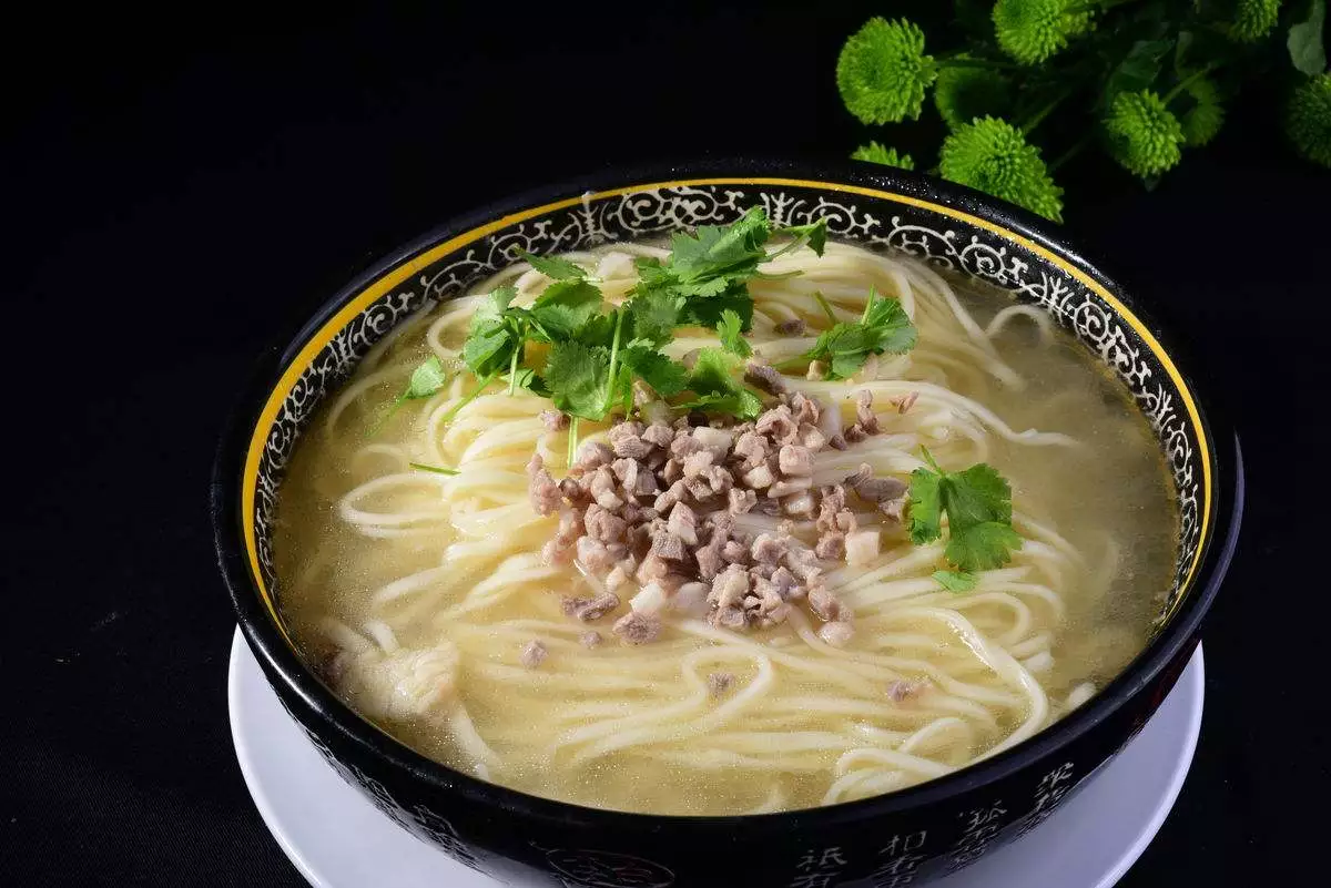 A Culinary Adventure in Luoyang: Local Dishes to Try