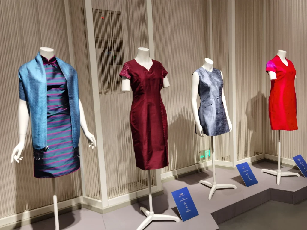 Shopping in Hangzhou: From Silk Markets to Boutiques