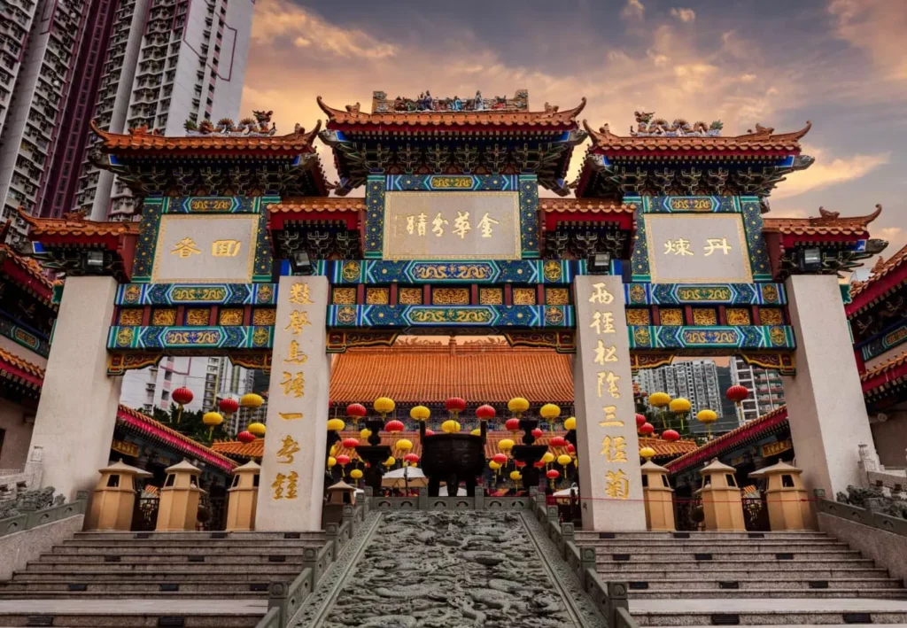 Must-See Attractions in Hong Kong