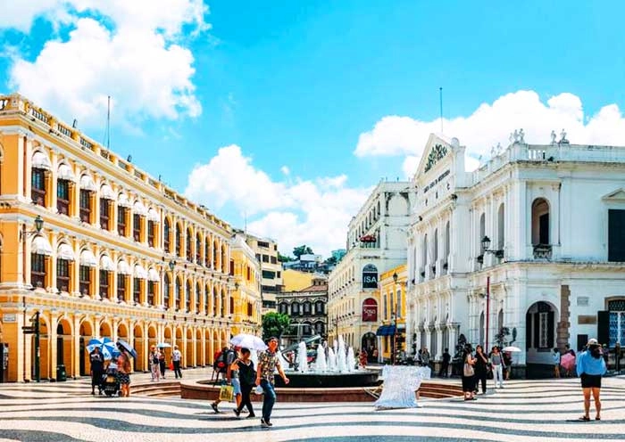 4 Days Hong Kong Macau Highlights Tour for Diverse Experience