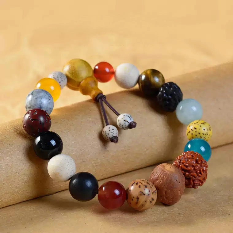 Lingyin Temple 18-Bead Buddhist Bracelet – Authentic Hangzhou keepsake, handcrafted with sacred wooden beads symbolizing blessings & mindfulness.
