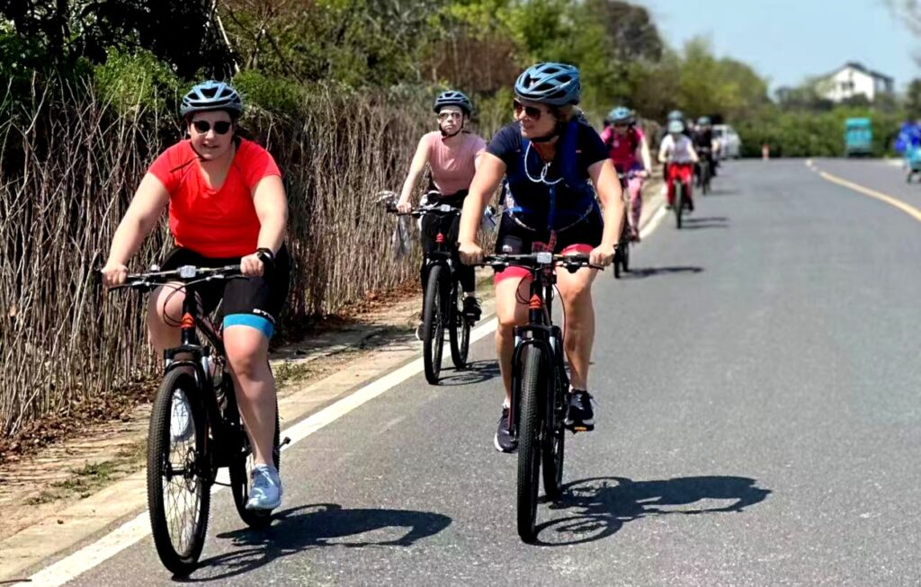 Private Cycling Tour Around Lake Taihu