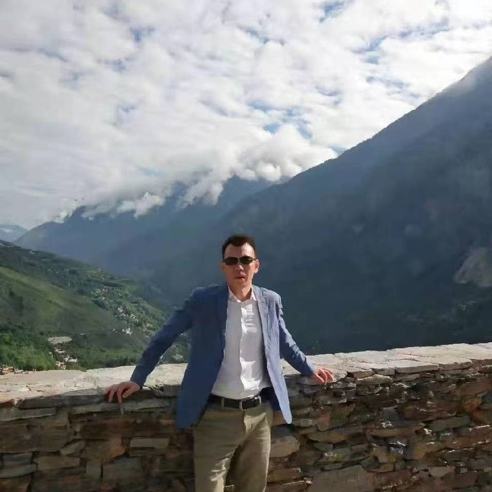 Huang Qiu, private driver Chengdu