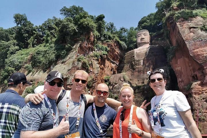 Chengdu Panda Base and local culture