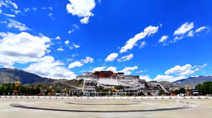 11-Day Beijing-Xi’an-Lhasa-Shanghai Tour