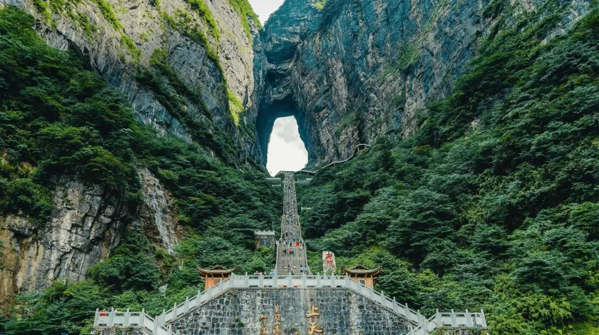 Tianmen Mountain Tour