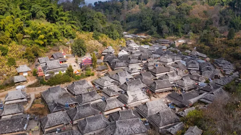 Manzhang Dai Village