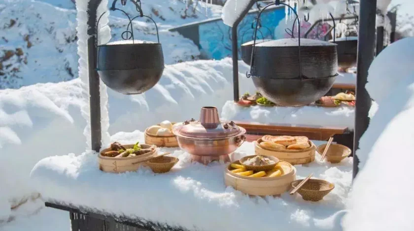 open-air hot pot on the ice table