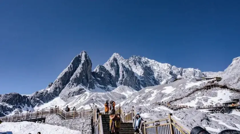 ​​Yulong Snow Mountain